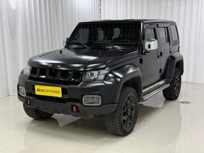 BAIC BJ40 2023 Model 2.0D Automatic 4WD Blade Hero Edition Warrior Model – фото 1
