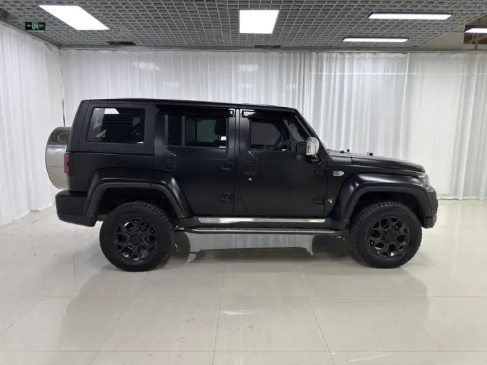 BAIC BJ40 2023 Model 2.0D Automatic 4WD Blade Hero Edition Warrior Model – фото 8