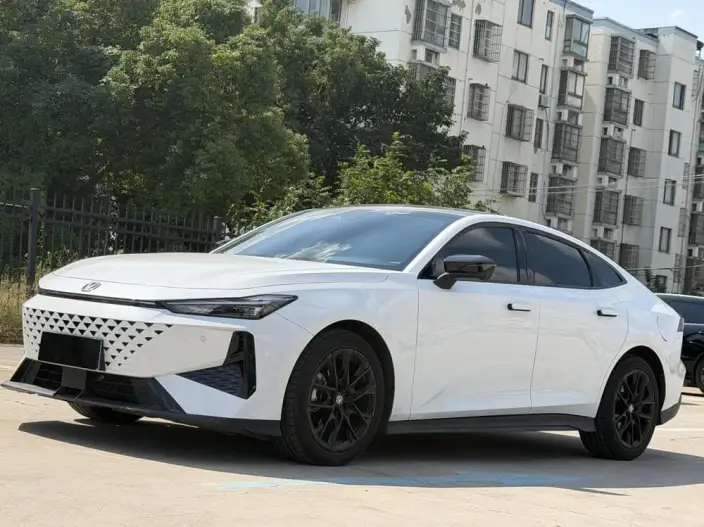 Changan UNI-V 2024 Model 1.5T Noble Model