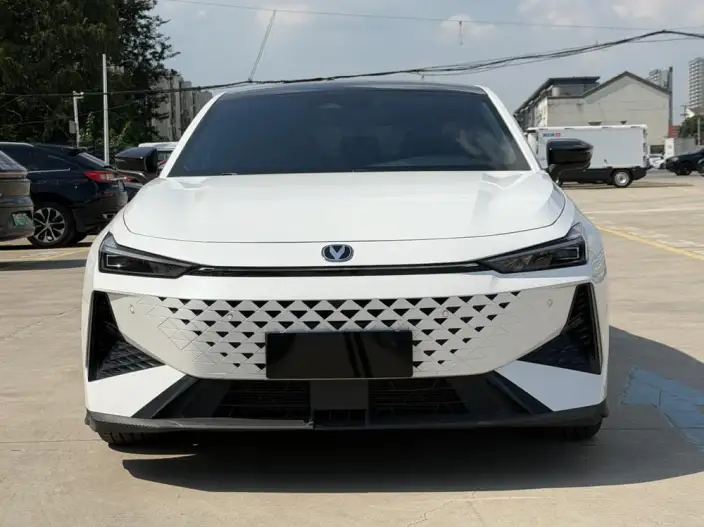 Changan UNI-V 2024 Model 1.5T Noble Model