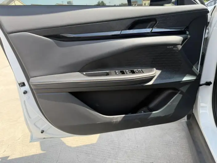 Changan UNI-V 2024 Model 1.5T Noble Model – фото 7