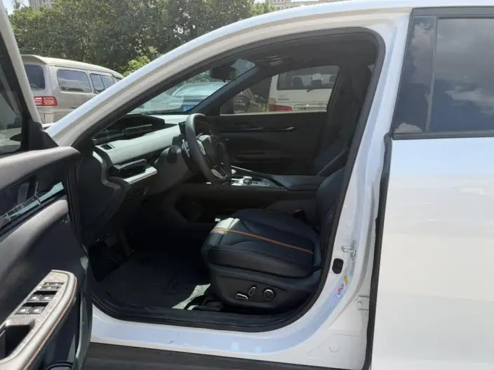 Changan UNI-V 2024 Model 1.5T Noble Model – фото 10