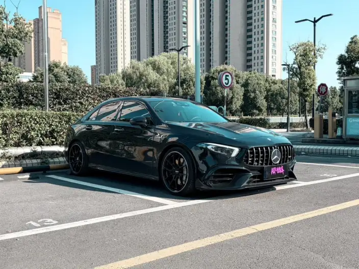 Mercedes-Benz A-Class AMG 2022 Model AMG A 35 L 4MATIC – фото 3
