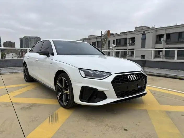 Audi A4 L 2023 Model 40 TFSI Fashion Dynamic Model – фото 3