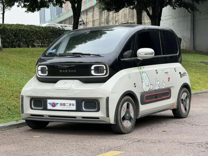 Baojun KiWi EV 2022 Model Designer Light Edition Lithium Iron Phosphate