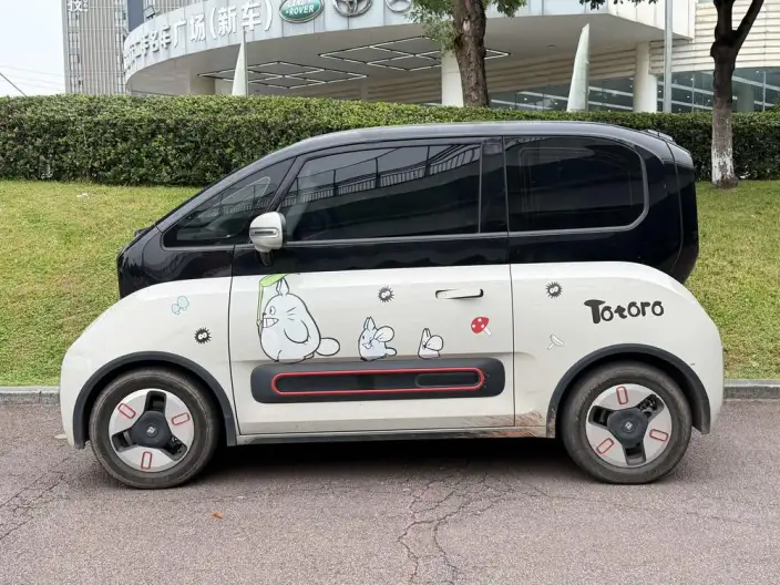 Baojun KiWi EV 2022 Model Designer Light Edition Lithium Iron Phosphate