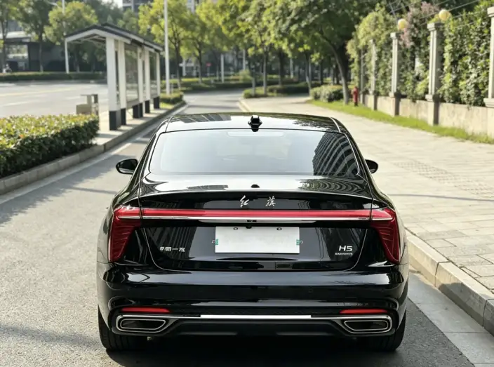 Hongqi H5 2023 Model 1.5T DCT Flag Rhythm Edition – фото 5