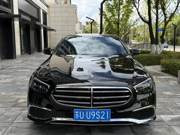 Mercedes-Benz E-Class 2023 Model E 300 L Fashion Model sedan – фото 2
