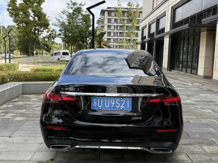 Mercedes-Benz E-Class 2023 Model E 300 L Fashion Model sedan – фото 6