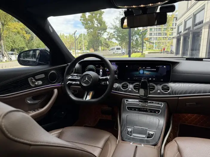 Mercedes-Benz E-Class 2023 Model E 300 L Fashion Model sedan – фото 8