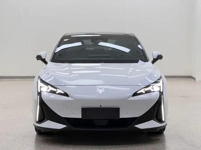Arcfox α-S 5 2024 Model 560MAX 185kW – фото 2