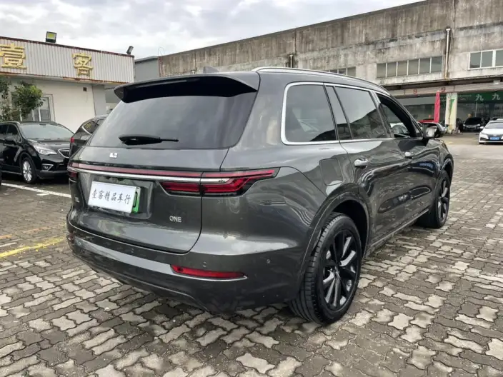 Li Auto ONE 2021 Model Extended Range 6 seat Edition – фото 6