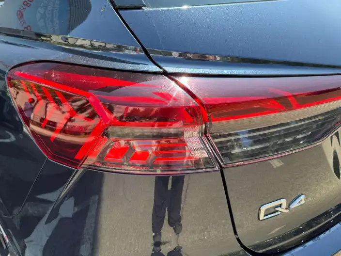 Audi Q4 e-tron 2024 Model 40 e-tron Genesis Edition – фото 7