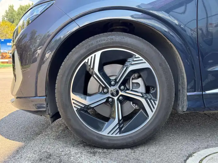 Audi Q4 e-tron 2024 Model 40 e-tron Genesis Edition – фото 9