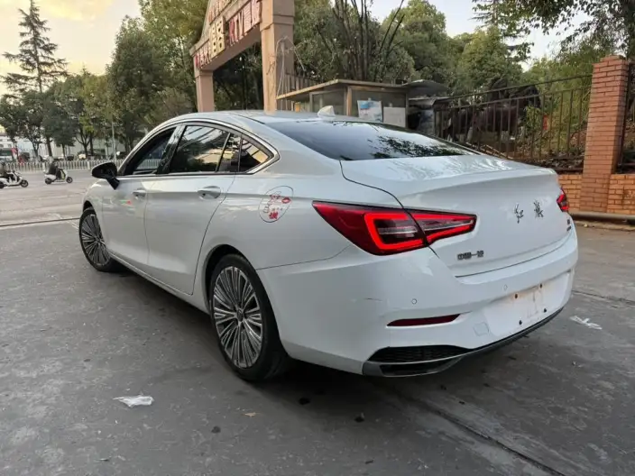 Hongqi H5 Classic 2022 Model 1.8T Automatic Smart Flag Enjoy Edition