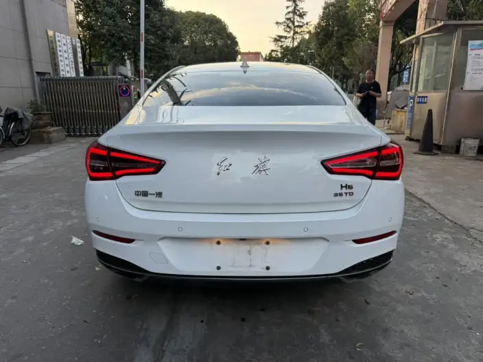 Hongqi H5 Classic 2022 Model 1.8T Automatic Smart Flag Enjoy Edition – фото 5