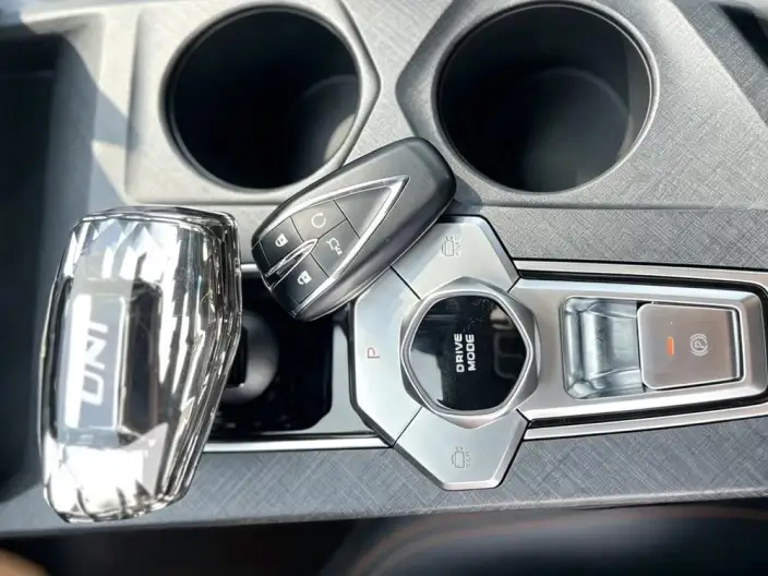 Changan UNI-V 2022 Model 1.5T Sports Edition – фото 7