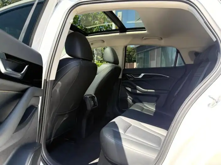 BESTUNE B70 2023 Model Third generation 1.5T Automatic Changxiang Edition Model – фото 9