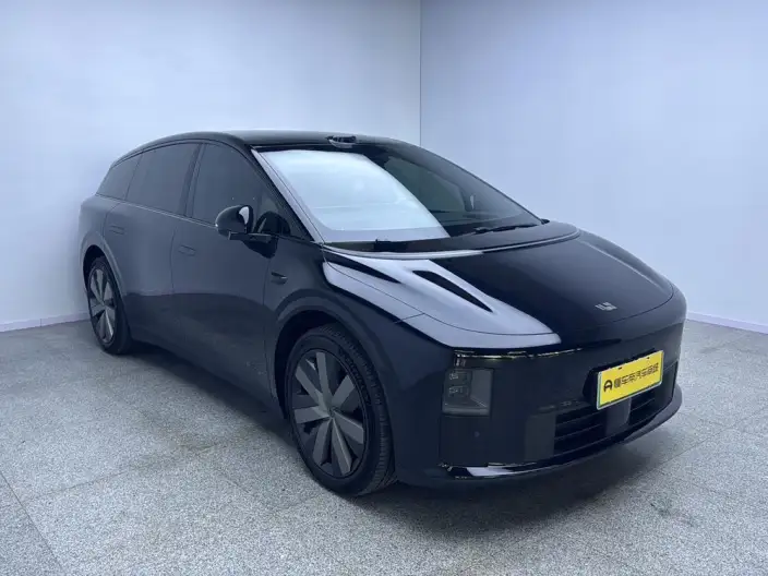 Li Auto i6 2025 Model 4WD Standard Edition