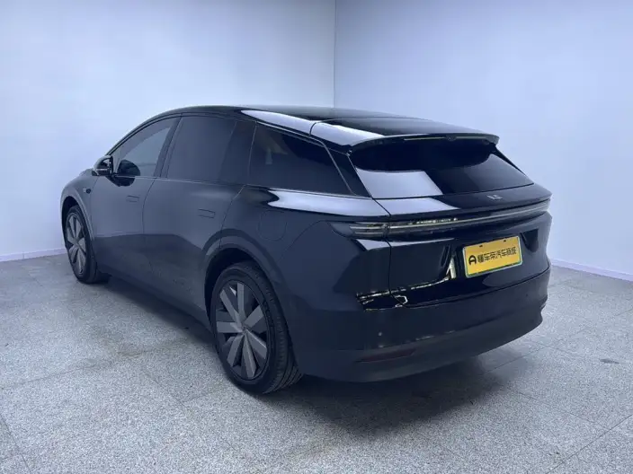 Li Auto i6 2025 Model 4WD Standard Edition – фото 5