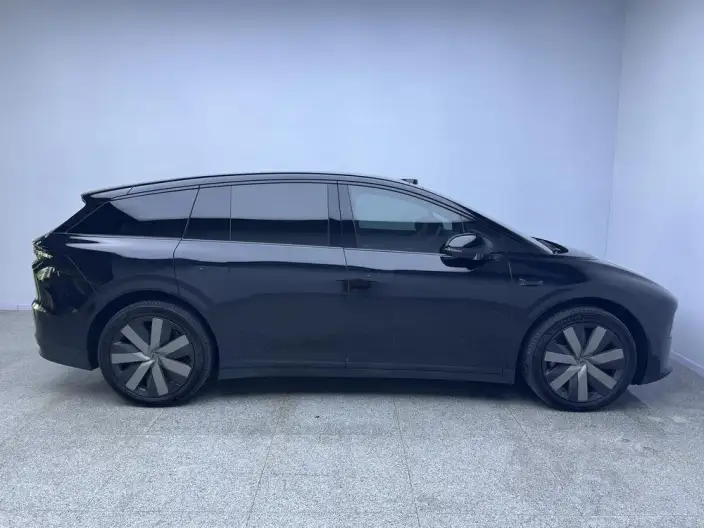 Li Auto i6 2025 Model 4WD Standard Edition – фото 8