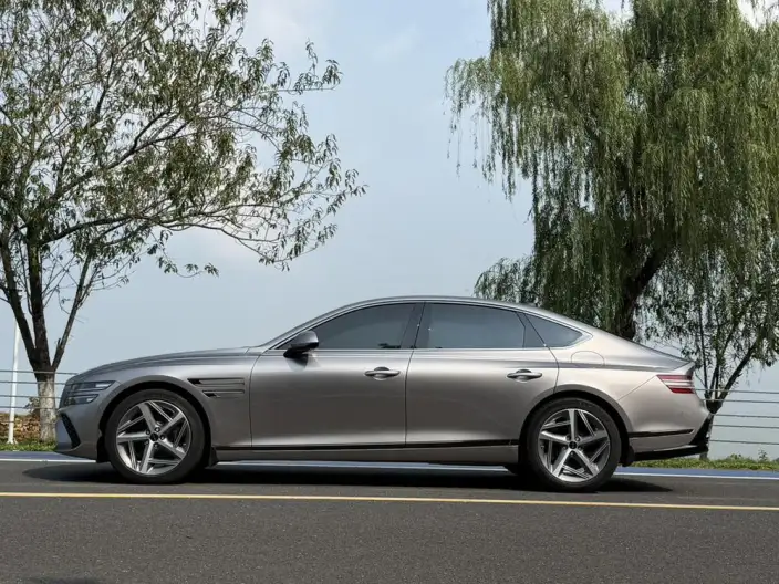 Genesis G80 2024 Model 2.5T 4WD Deluxe Edition