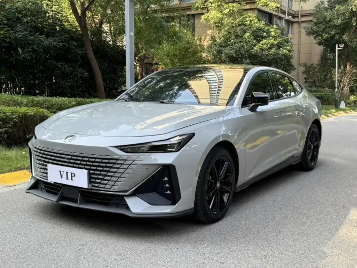 Changan UNI-V 2023 Model 1.5T Noble Model
