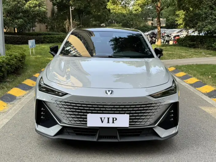 Changan UNI-V 2023 Model 1.5T Noble Model