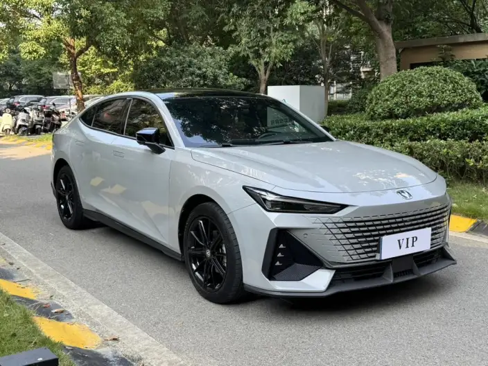 Changan UNI-V 2023 Model 1.5T Noble Model