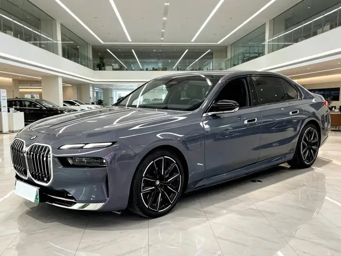 BMW i7 2023 Model eDrive50L Leading Model Luxury Set – фото 1