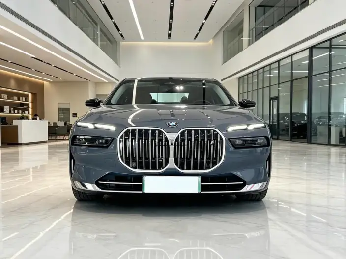 BMW i7 2023 Model eDrive50L Leading Model Luxury Set – фото 2