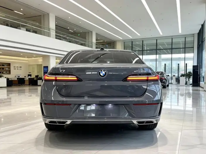 BMW i7 2023 Model eDrive50L Leading Model Luxury Set – фото 4
