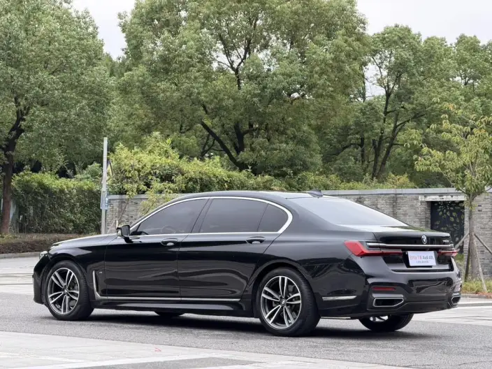 BMW 7 Series 2021 Model 730Li M Sports Set – фото 3