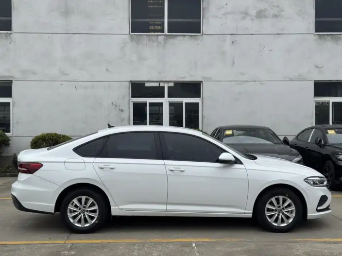 Volkswagen Lavida 2024 Model 1.5L Automatic Deyi Edition – фото 7