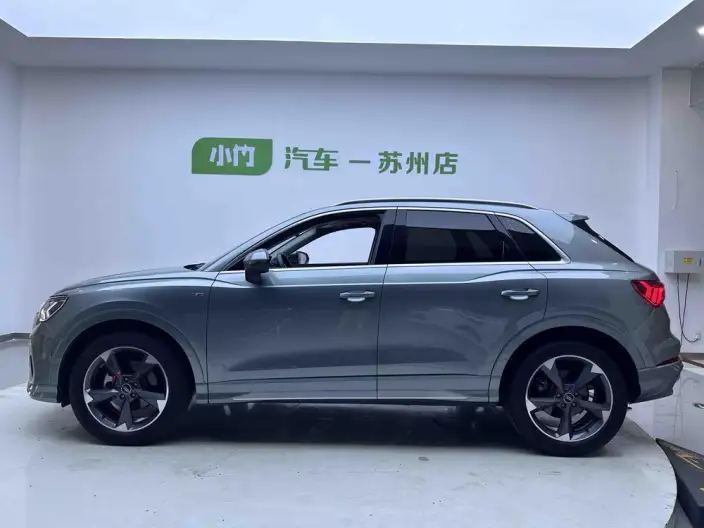 AUDI Q3 2023 Model 35 TFSI Fashion Dynamic Model