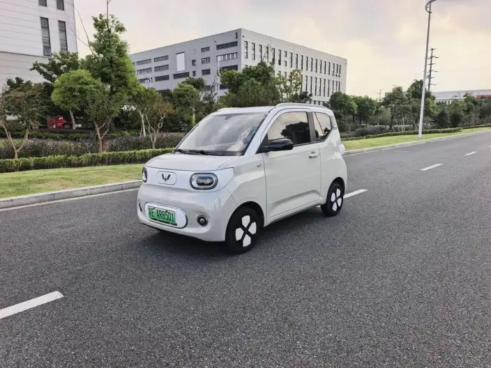 Wuling Hongguang MINIEV 2024 Model 215km Advanced version Lithium Iron Phosphate