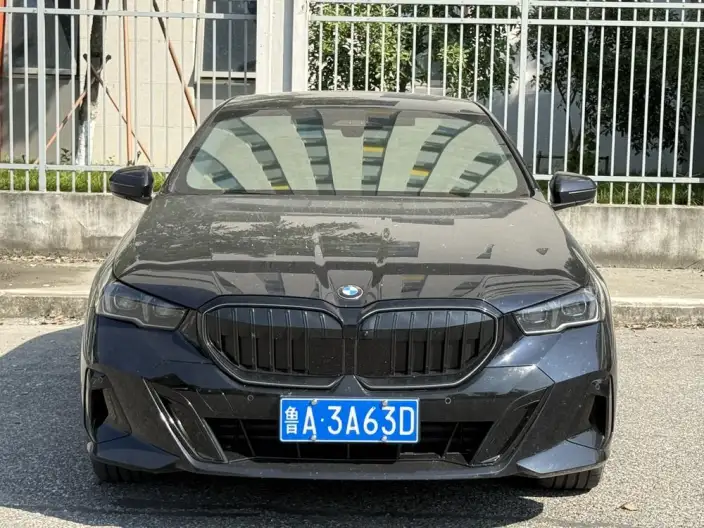 BMW 5 Series 2025 Model Facelift 530Li Exclusive Model M Sports Set – фото 2