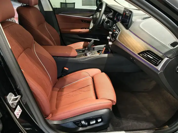 BMW 5 Series 2023 Model 530Li Leading Model Luxury Set – фото 4