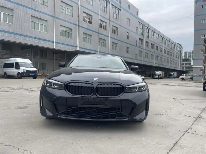 BMW 3 Series 2023 Model 330i M Sports Night Set – фото 2