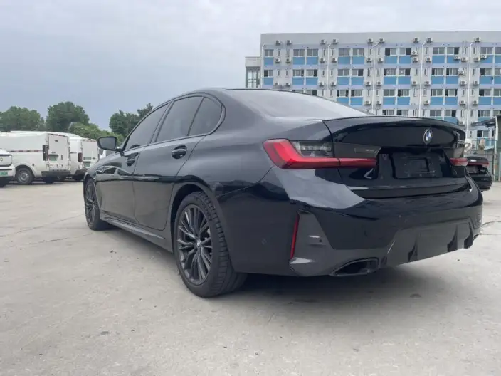BMW 3 Series 2023 Model 330i M Sports Night Set – фото 4