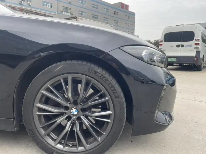 BMW 3 Series 2023 Model 330i M Sports Night Set – фото 7
