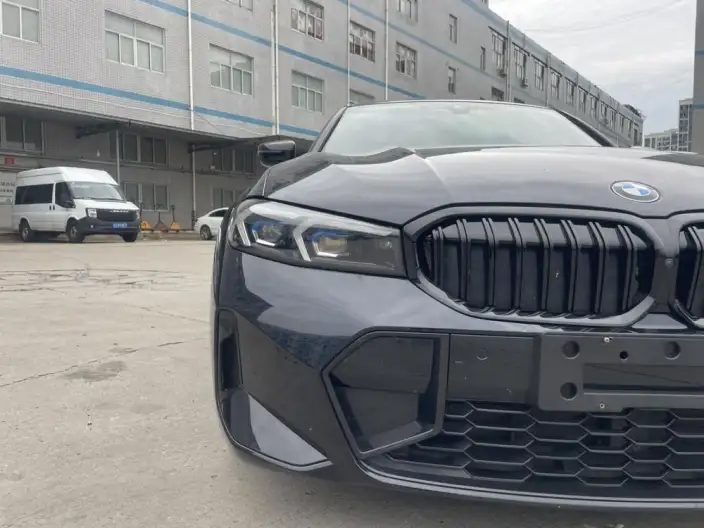 BMW 3 Series 2023 Model 330i M Sports Night Set – фото 8