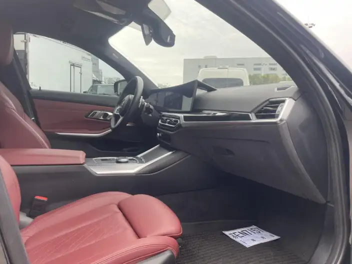 BMW 3 Series 2023 Model 330i M Sports Night Set – фото 9