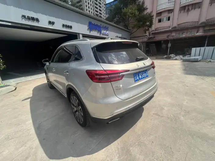 Hongqi HS5 2022 Model 2.0T Smart Flag Enjoy 4WD Edition
