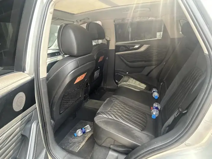 Hongqi HS5 2022 Model 2.0T Smart Flag Enjoy 4WD Edition – фото 9