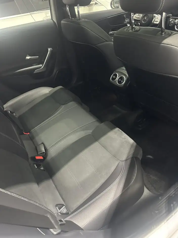 Mercedes-Benz A-class 2022 Model A 200 L Sports sedan Dynamic Edition – фото 5