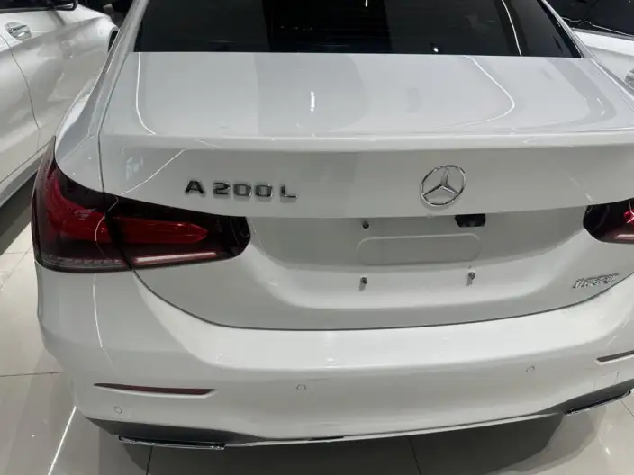 Mercedes-Benz A-class 2022 Model A 200 L Sports sedan Dynamic Edition – фото 6