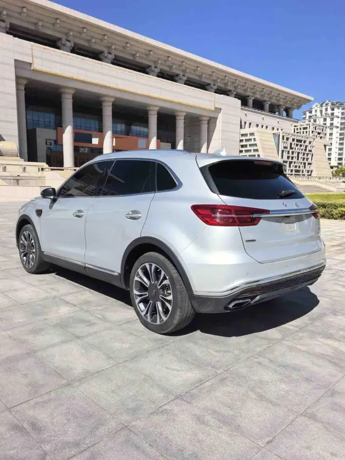 Hongqi HS5 2022 Model 2.0T Smart Flag Enjoy 4WD Edition