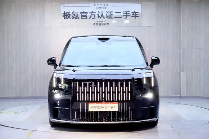 ZEEKR 009 2024 Model VI seat Executive Edition 4WD 108kWh