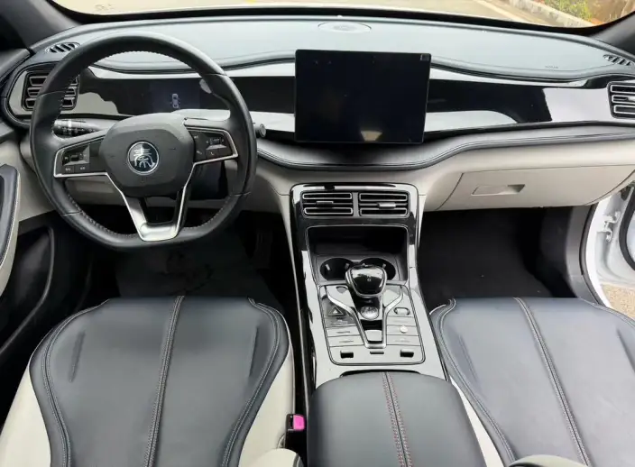 BYD Qin PLUS DM 2021 Model DM-i 55KM Noble Model – фото 7